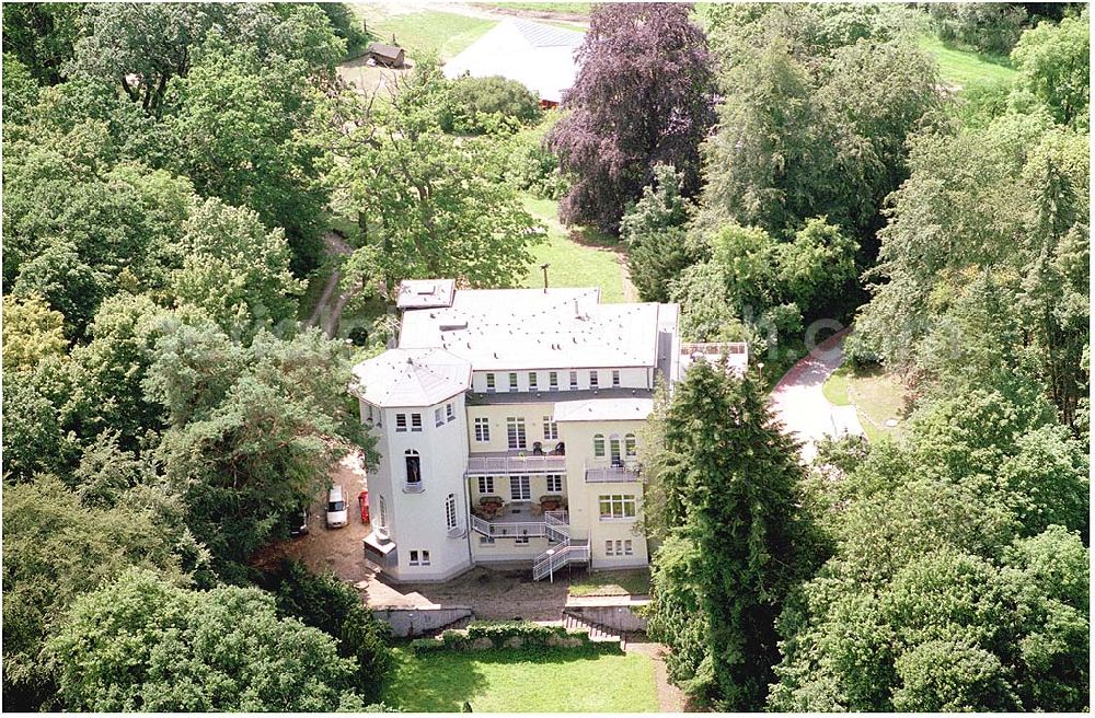 Kratzeburg from above - 20.07.2004 Familienferienstätte Dambecker Park im Nationalpark Müritz AWO Sano gemeinnützige GmbH Susanne Müller-Bohley Leiterin der Familienferienstätte S.Mueller-Bohley@awosano.de