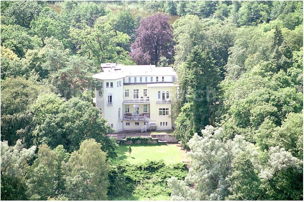 Kratzeburg from above - 20.07.2004 Familienferienstätte Dambecker Park im Nationalpark Müritz AWO Sano gemeinnützige GmbH Susanne Müller-Bohley Leiterin der Familienferienstätte S.Mueller-Bohley@awosano.de