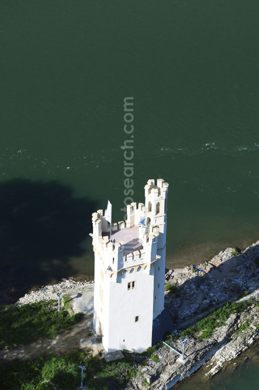 Bingen am Rhein from above - Facade of the monument Bingener Mouse Tower in the district Bingerbrueck in Bingen am Rhein in the state Rhineland-Palatinate, Germany