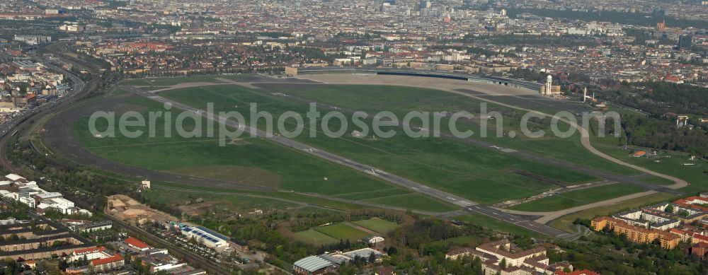 Aerial photograph Berlin - Facade of the monument Flughafen Tempelhof on Platz of Luftbruecke in Berlin, Germany