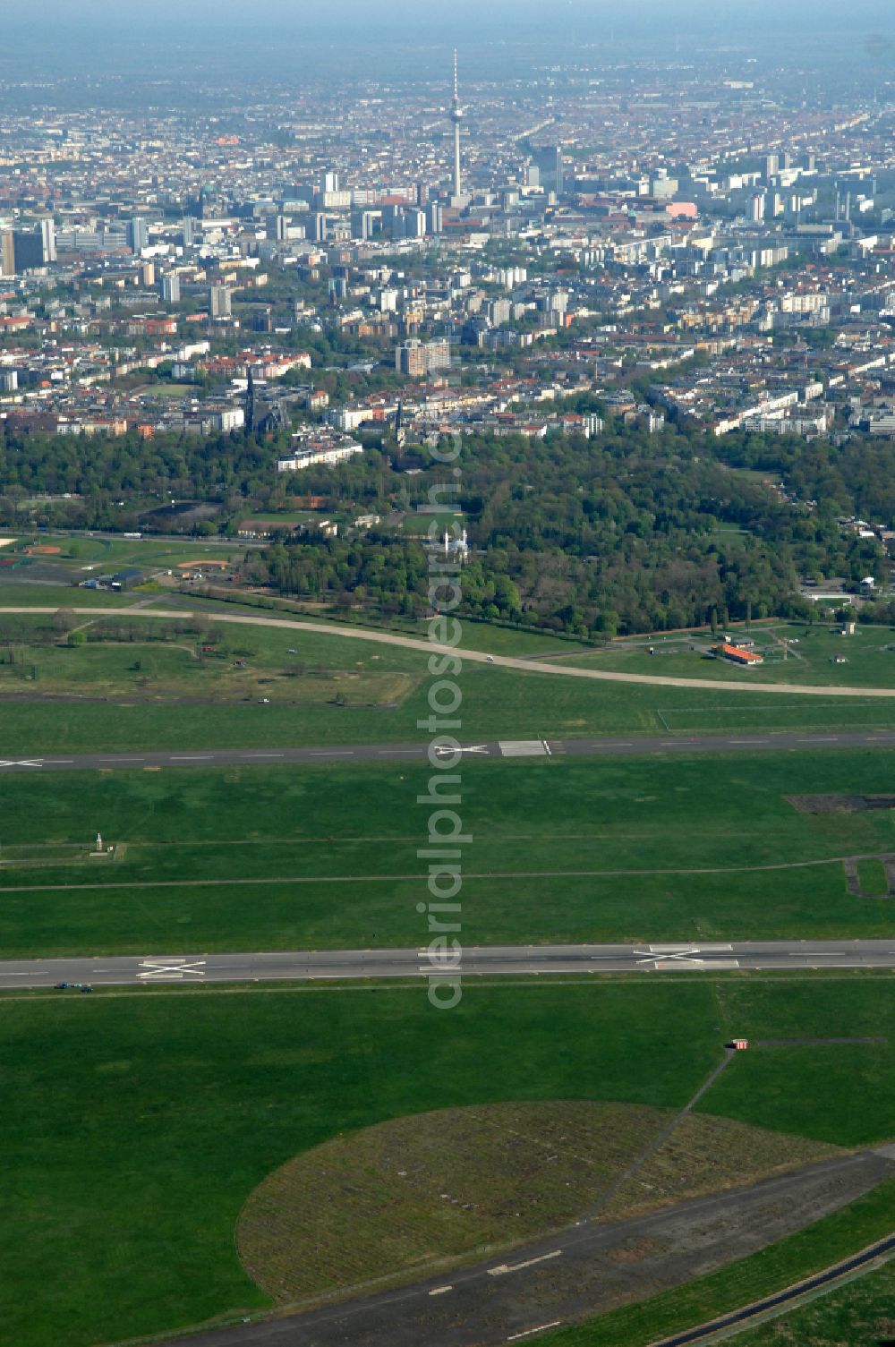 Aerial image Berlin - Facade of the monument Flughafen Tempelhof on Platz of Luftbruecke in Berlin, Germany