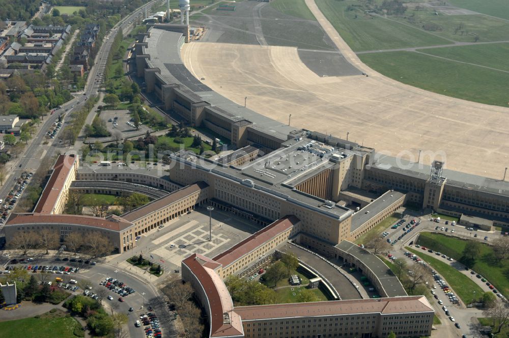 Berlin from the bird's eye view: Facade of the monument Flughafen Tempelhof on Platz of Luftbruecke in Berlin, Germany