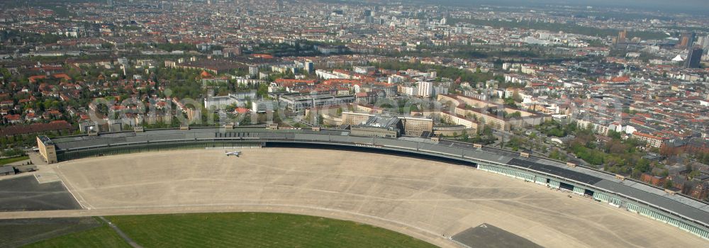 Aerial image Berlin - Facade of the monument Flughafen Tempelhof on Platz of Luftbruecke in Berlin, Germany