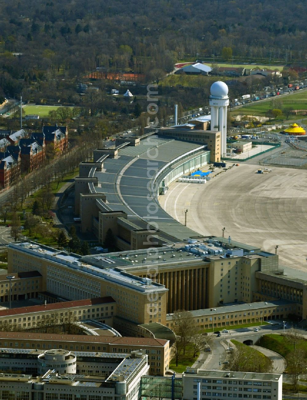 Aerial photograph Berlin - Facade of the monument Flughafen Tempelhof on Platz of Luftbruecke in Berlin, Germany