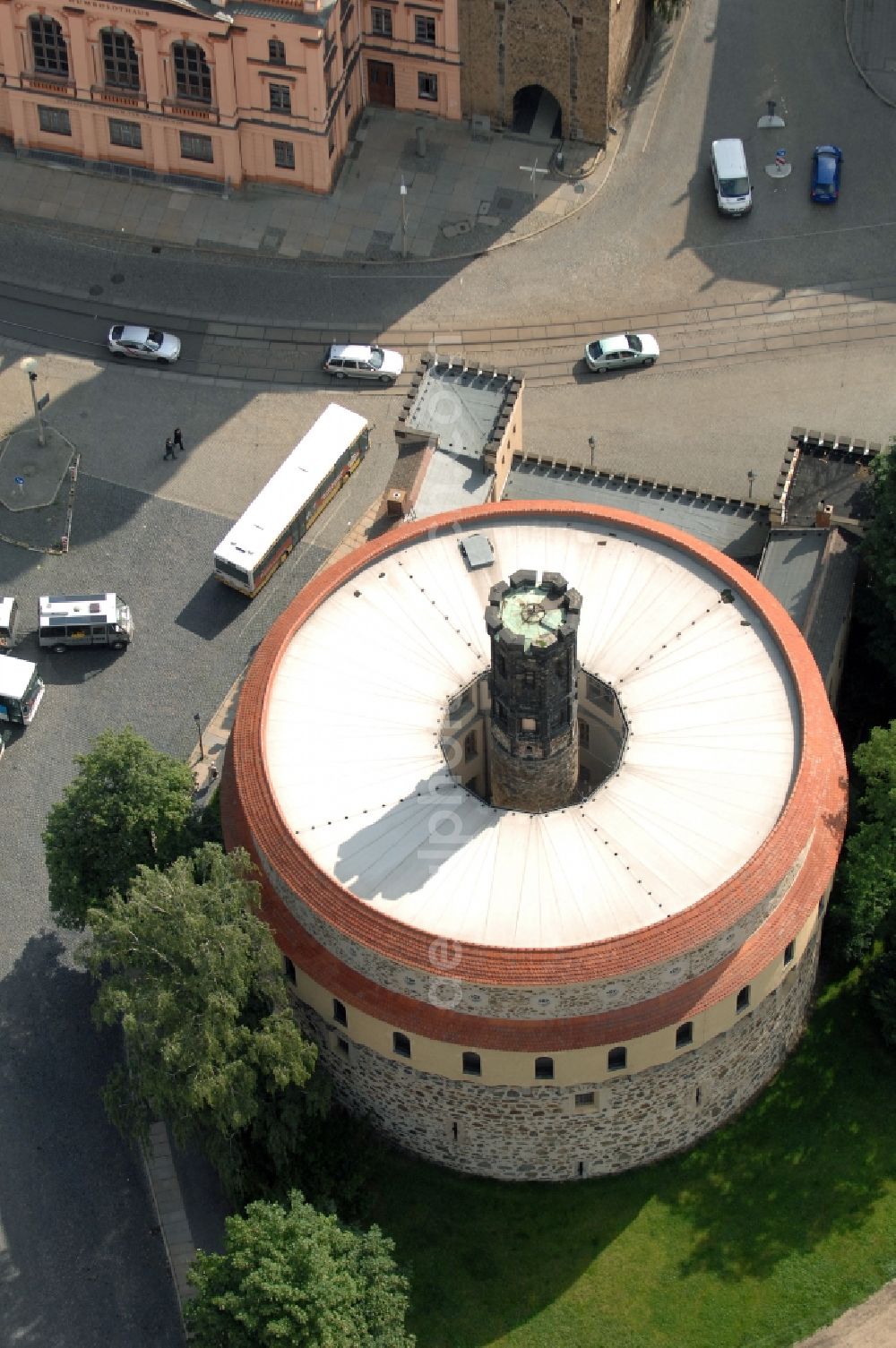 Aerial image Görlitz - Facade of the monument Kaisertrutz (also called Reichenbacher Rondell) in Goerlitz in the state Saxony