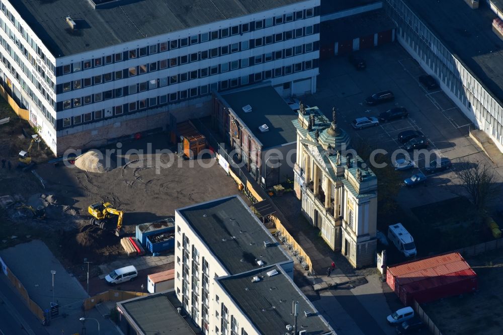 Potsdam from above - Facade of the monument Portal of Splendor - facade of Lange Stall in Werner-Seelenbinder-Strasse in the district Innenstadt in Potsdam in the state Brandenburg, Germany