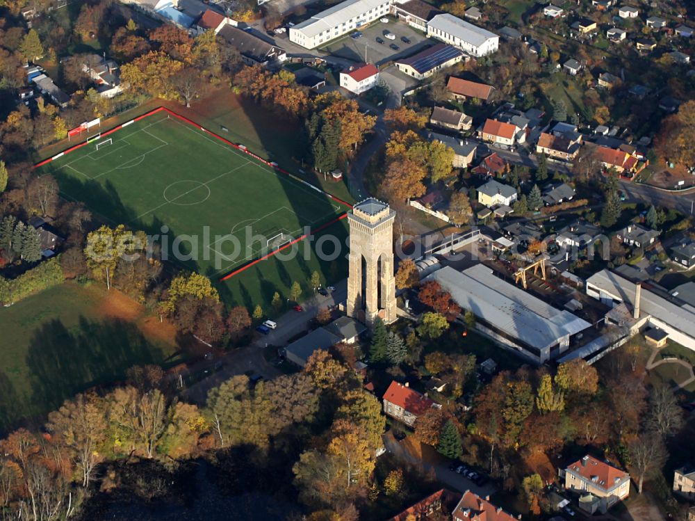 Eberswalde from the bird's eye view: Sight and tourism attraction of the historical monument Wasserturm Finow (formerly Hindenburgturm) in the district Finow in Eberswalde in the state Brandenburg, Germany