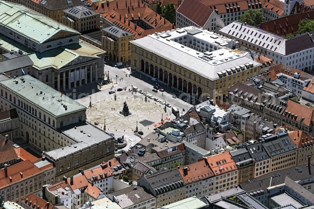 Aerial image München - Facade of the building Residenztheater at Max-Joseph-Platz in the district Altstadt in Munich in the state Bavaria, Germany