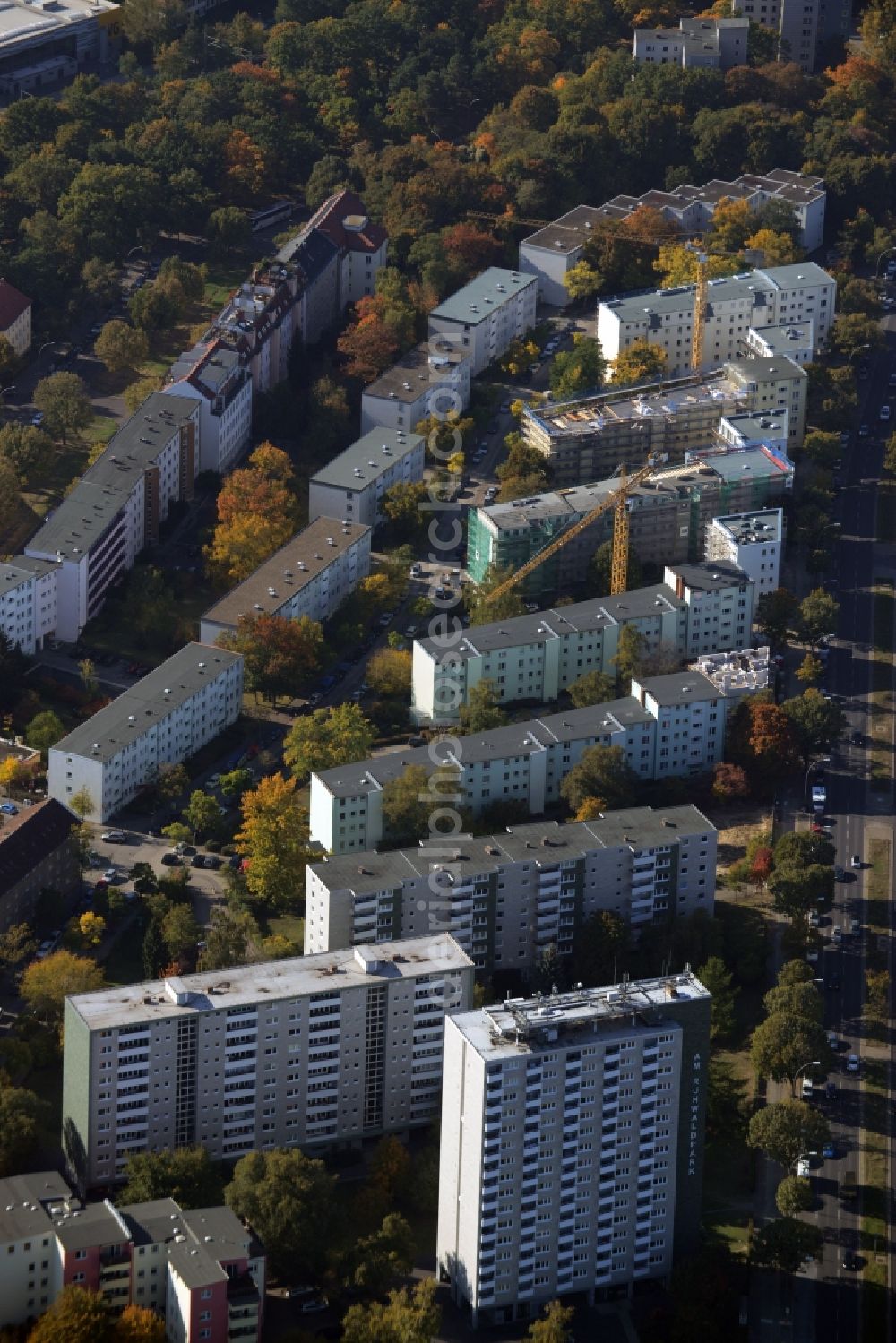 Berlin from above - Facade - reorganization Skyscrapers in the residential area of industrially manufactured settlement at the Gotha-Allee opposite of the Spandauer Damm in Charlottenburg in Berlin in Germany