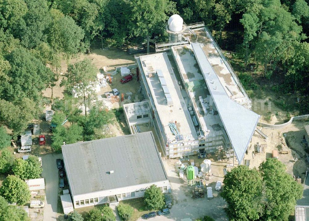 Aerial image Potsdam - Babelsberg - Fast fertiger Erweiterungsbau des astrophysikalischen Institutes in Potsdam Babelsberg am Sternwartengelände.