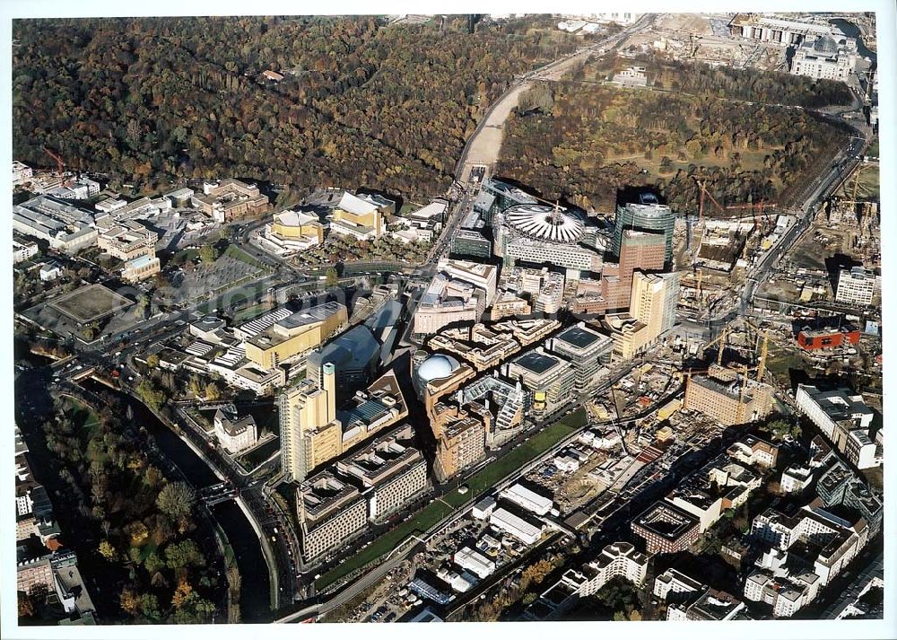 Aerial image Berlin - Tiergarten - Fast fertiges Emsemble der Bauten am Potsdamer Platz in Berlin - Tiergarten.