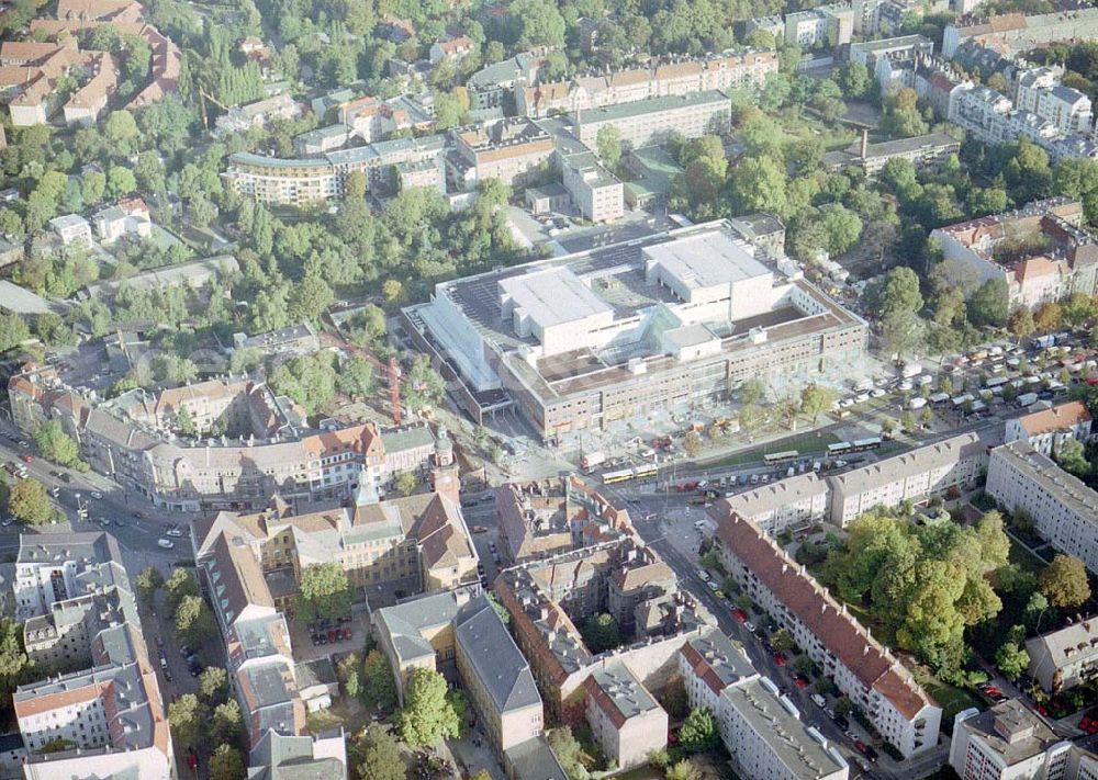 Berlin - Pankow from the bird's eye view: Fast fertiges Rathauscenter am Rathaus in Berlin - Pankow der FUNDUS-Gruppe in Köln.