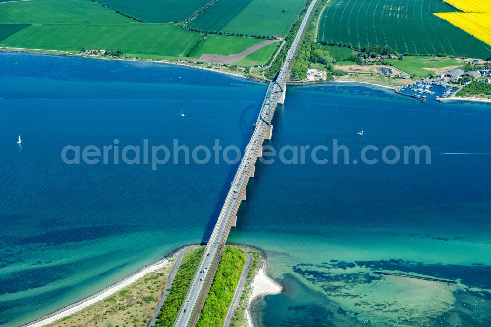 Fehmarn from the bird's eye view: Construction of the pier Fehmarnsundbruecke over the water surface of the Fehmarnsund of the Baltic Sea on the E47 road in Fehmarn on the island of Fehmarn in the federal state of Schleswig-Holstein, Germany