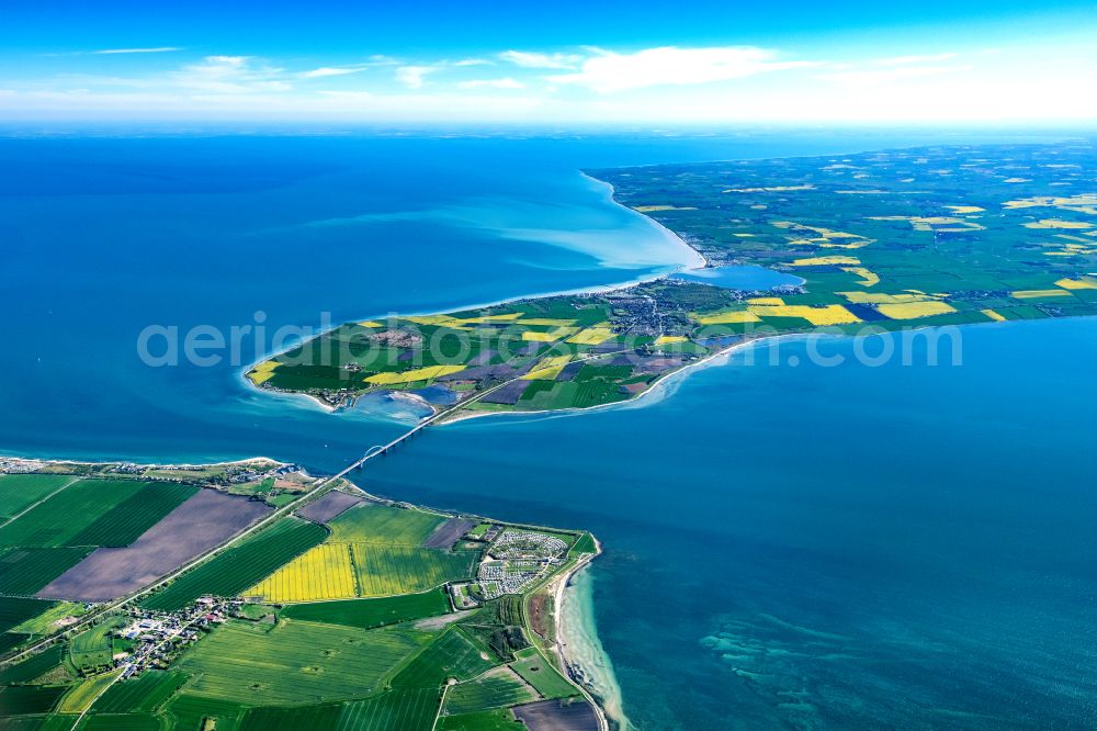 Fehmarn from the bird's eye view: Construction of the pier Fehmarnsundbruecke over the water surface of the Fehmarnsund of the Baltic Sea on the E47 road in Fehmarn on the island of Fehmarn in the federal state of Schleswig-Holstein, Germany