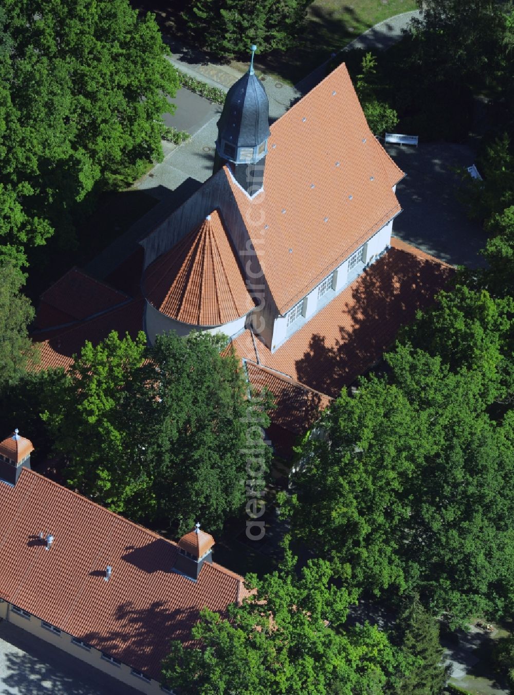 Rostock from above - Building for memorial ceremonies at the Neuer Friedhof in Rostock in the state Mecklenburg - Western Pomerania