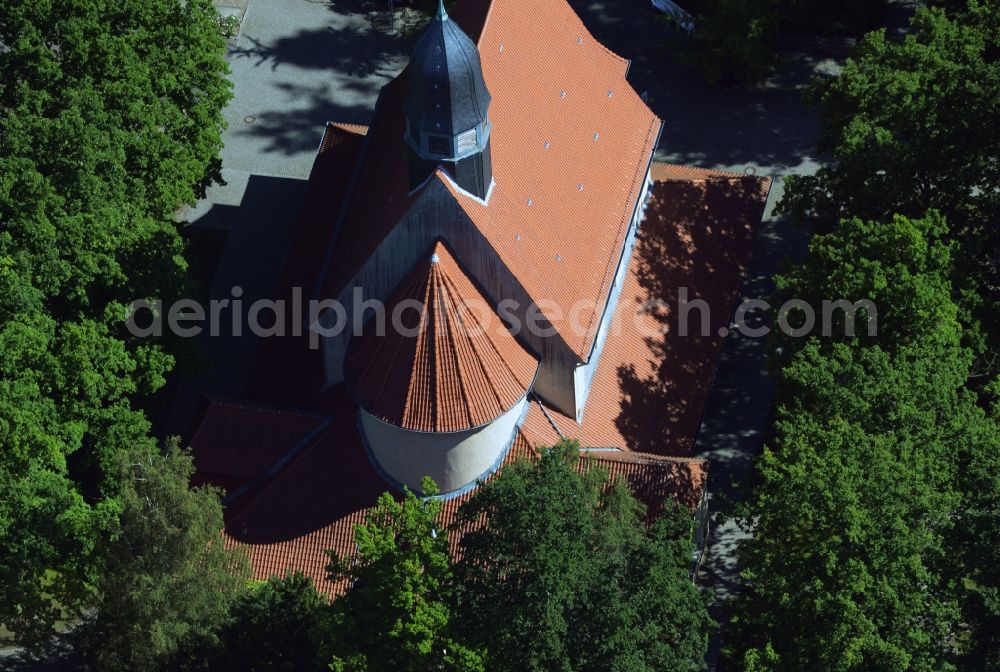 Rostock from the bird's eye view: Building for memorial ceremonies at the Neuer Friedhof in Rostock in the state Mecklenburg - Western Pomerania