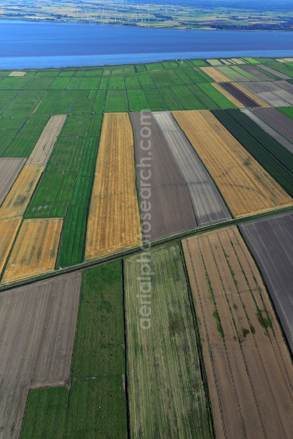 Neuhaus (Oste) from the bird's eye view: Field - Landscape with agricultural structures in Neuhaus (Oste) in Lower Saxony