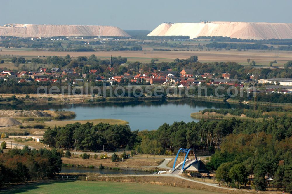 Aerial photograph Burg - Blick auf die Feldwegbrücke Schartau Detershagen. Die Brücke wurde im Jahr 2005 erbaut und überführt den Elbe-Havel-Kanal