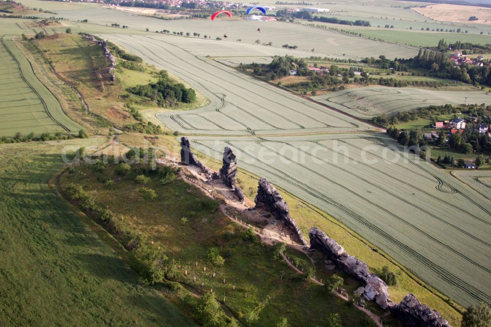 Thale from the bird's eye view: Rock and mountain landscape Teufelsmauer Weddersleben in the district Weddersleben in Thale in the state Saxony-Anhalt, Germany