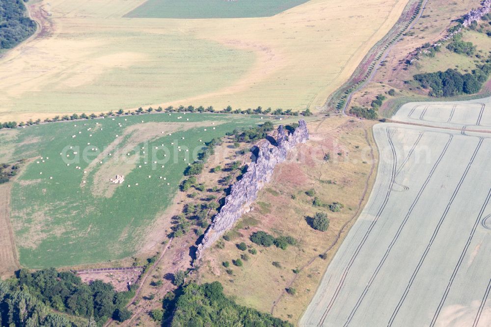 Thale from the bird's eye view: Rock and mountain landscape Teufelsmauer Weddersleben in the district Weddersleben in Thale in the state Saxony-Anhalt, Germany