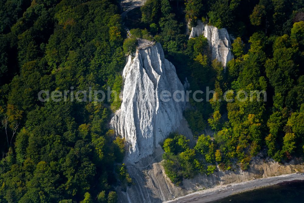 Lohme from the bird's eye view: Rock Coastline on the cliffs - Kreidefelsen Koenigstuhl - in Lohme in the state Mecklenburg - Western Pomerania, Germany