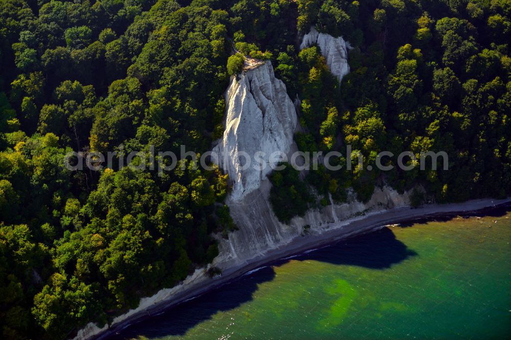 Aerial photograph Lohme - Rock Coastline on the cliffs - Kreidefelsen Koenigstuhl - in Lohme in the state Mecklenburg - Western Pomerania, Germany