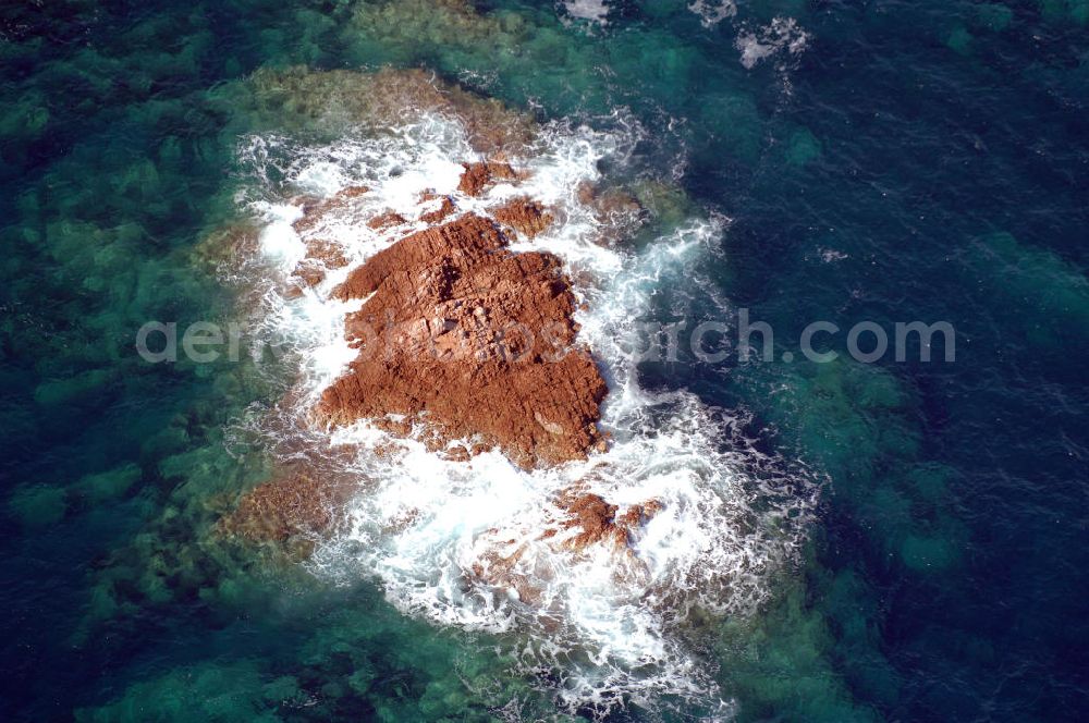 Aerial photograph Agay - Blick auf Felsen im Mittelmeer in der Esterel-Region bei Agay an der Cote d' Azur in Frankreich.