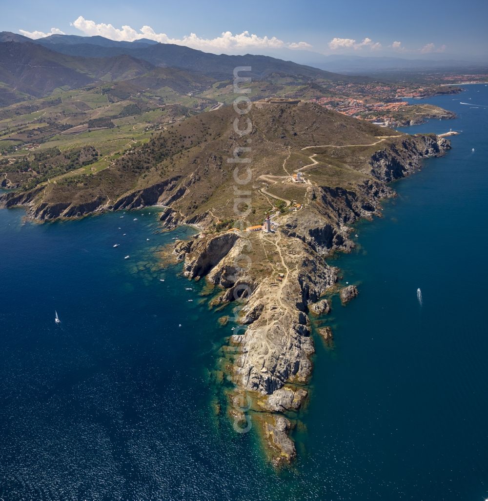 Aerial photograph Port-Vendres - Crags Bear Cap with lighthouse on the Mediterranean coast in Port-Vendres in the province of Languedoc-Roussillon in France