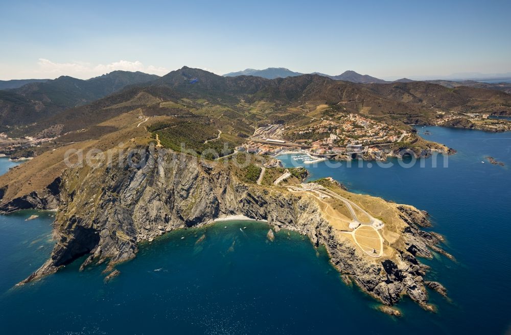 Aerial photograph Cerbère - Rocky cliff on the Mediterranean coast in the course Cerbere in France