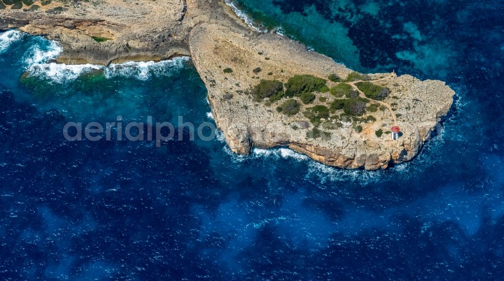 Aerial photograph Manacor - Plateau in the water of Halbinsel Morro de Sa Carabassa with the lighthouse on Carrer de Cala Murta in Manacor in Balearic island of Mallorca, Spain