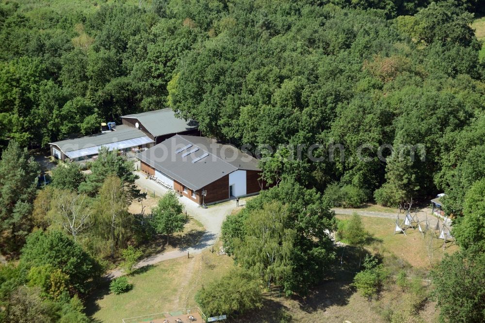 Lebus from above - Holiday house plant of the park der Europaeischen Naturerlebnisstaette NABU in Lebus in the state Brandenburg