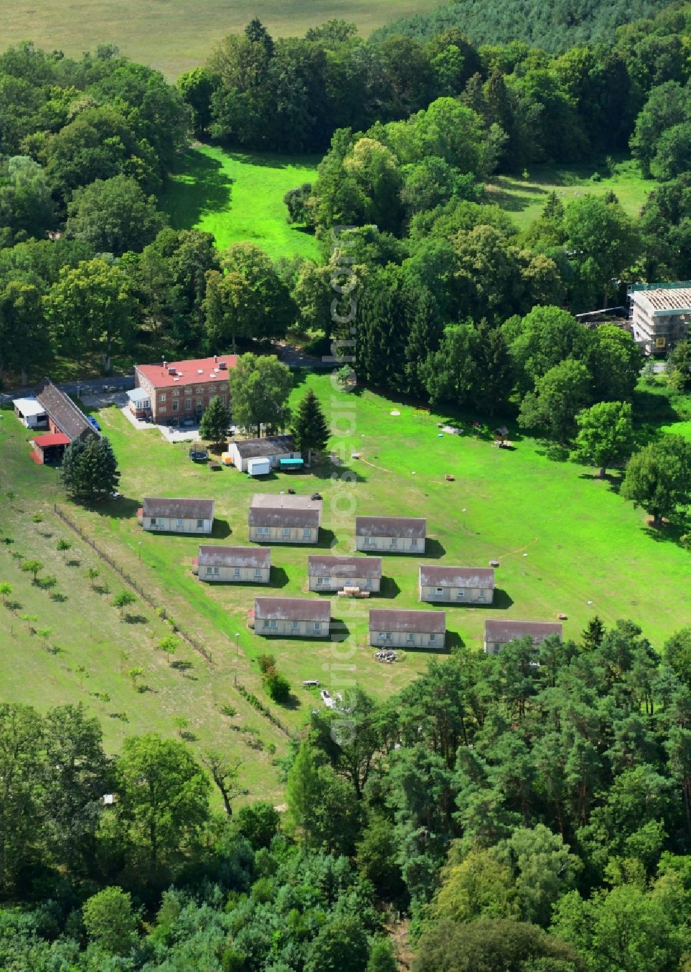 Aerial photograph Klein Leppin - Holiday house plant of the park Ferienanlage Muellerwiesen in Klein Leppin in the state Brandenburg, Germany