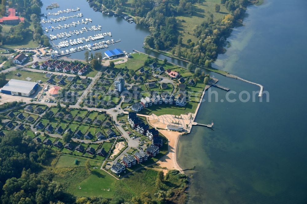 Aerial photograph Rechlin - Holiday house plant of the park Ferienpark Mueritz Am Hafendorf in the district Hafendorf in Rechlin in the state Mecklenburg - Western Pomerania, Germany