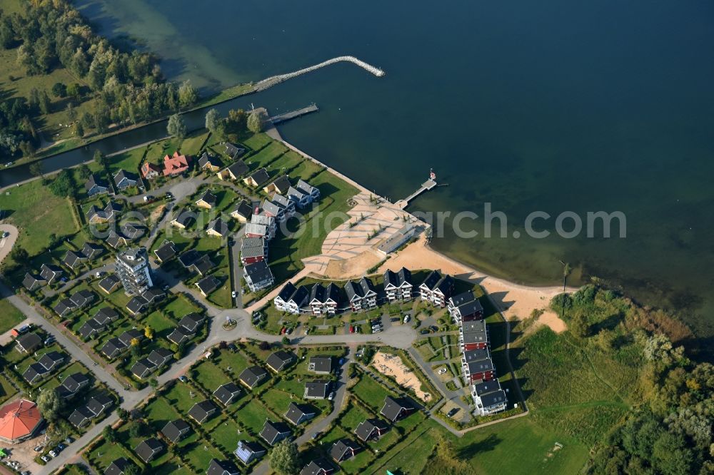 Aerial image Rechlin - Holiday house plant of the park Ferienpark Mueritz Am Hafendorf in the district Hafendorf in Rechlin in the state Mecklenburg - Western Pomerania, Germany