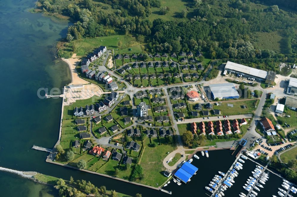 Aerial image Rechlin - Holiday house plant of the park Ferienpark Mueritz Am Hafendorf in the district Hafendorf in Rechlin in the state Mecklenburg - Western Pomerania, Germany