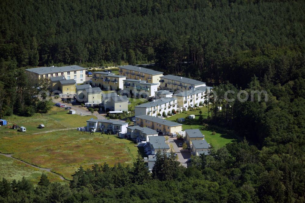 Aerial photograph Gelbensande - Holiday house plant of the park Kuestenwald in Gelbensande in the state Mecklenburg - Western Pomerania