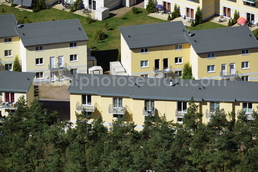 Aerial image Gelbensande - Holiday house plant of the park Kuestenwald in Gelbensande in the state Mecklenburg - Western Pomerania