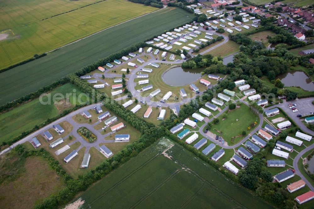 Aerial photograph Ulrome - Holiday house plant of the park Top View Caravan Park in Ulrome in England, United Kingdom