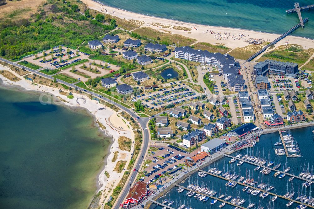 Aerial photograph Heiligenhafen - Holiday house plant of the park on street Seebrueckenpromenade in Heiligenhafen at the baltic sea coast in the state Schleswig-Holstein, Germany