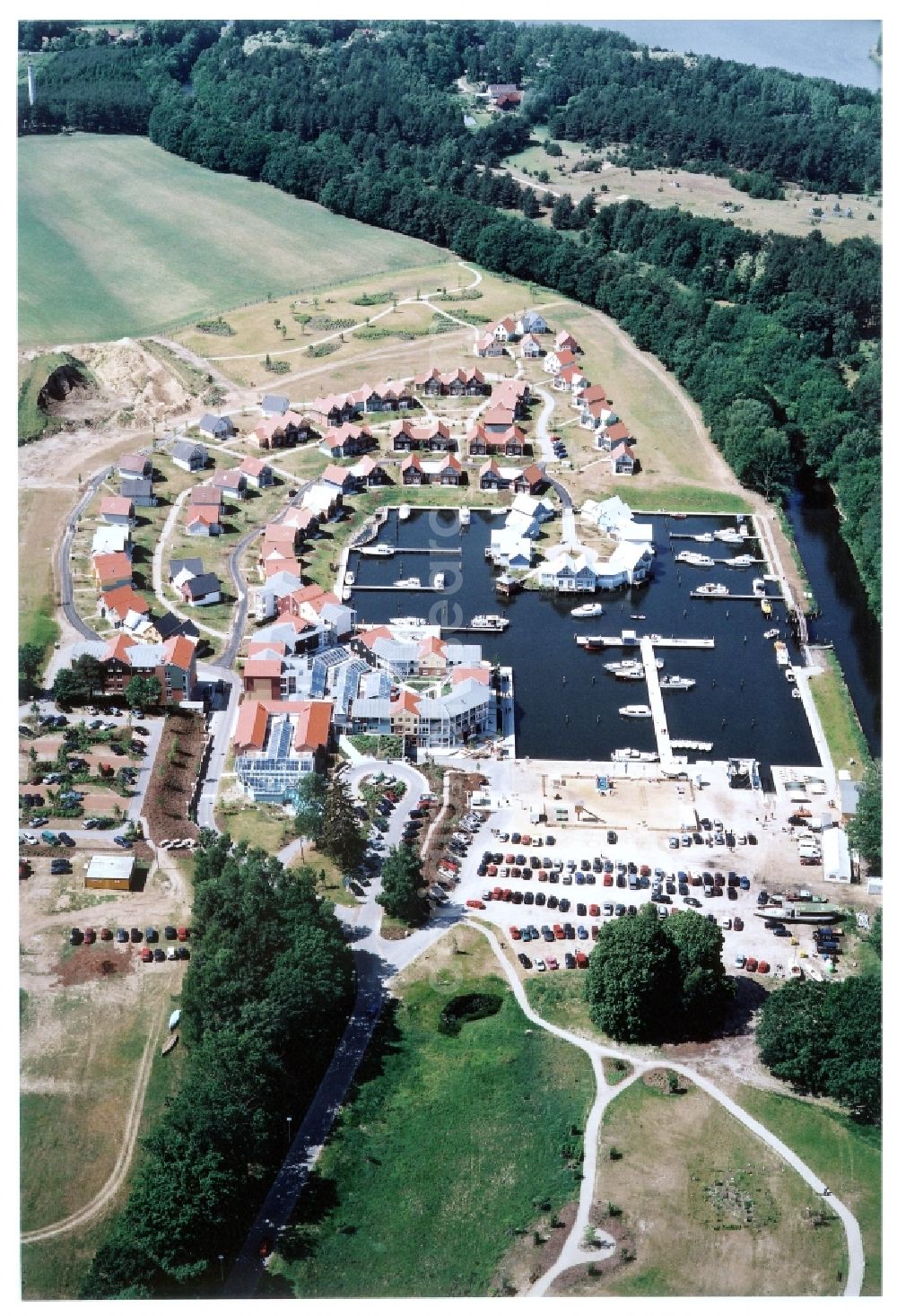 Kleinzerlang from the bird's eye view: Holiday house plant of the park Marina Wolfsbruch in Kleinzerlang in the state Brandenburg, Germany