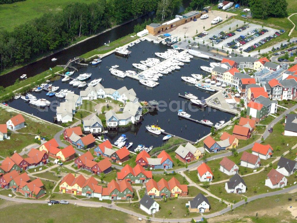 Kleinzerlang from the bird's eye view: Holiday house plant of the park Marina Wolfsbruch in Kleinzerlang in the state Brandenburg, Germany