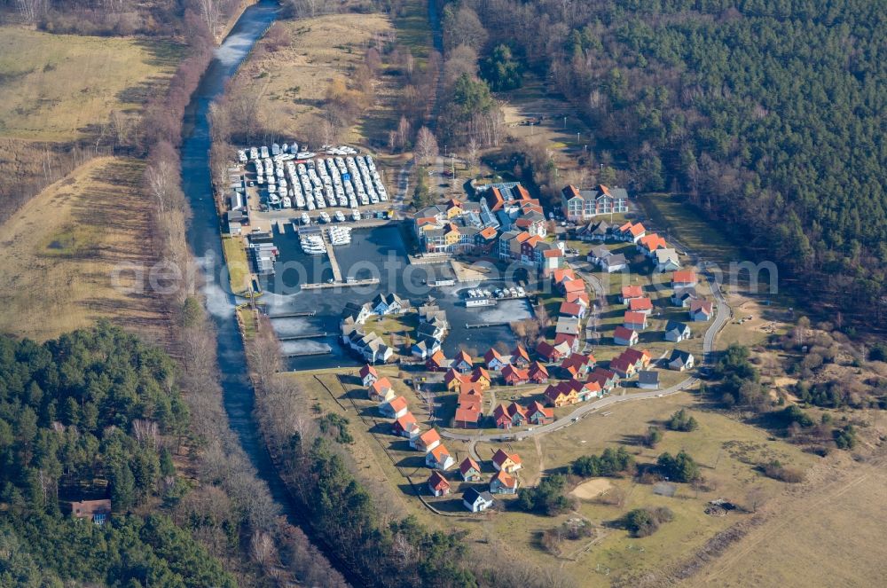 Kleinzerlang from the bird's eye view: Holiday house plant of the park Marina Wolfsbruch in Kleinzerlang in the state Brandenburg, Germany