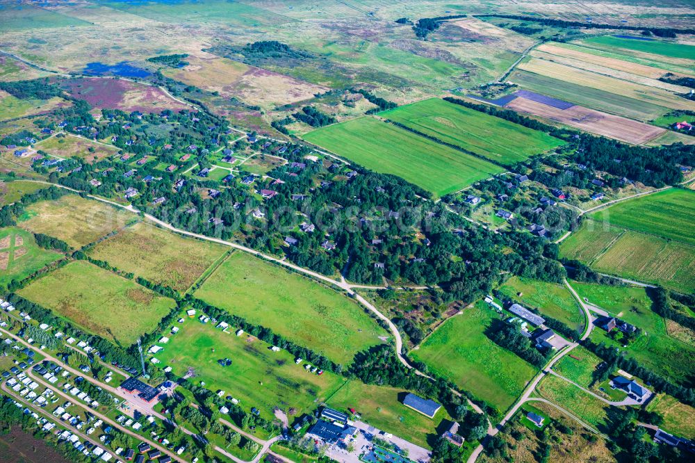 Aerial image Römö - Holiday house plant of the park Toftum on street Froidal in Roemoe at the island Roemoe in Syddanmark, Denmark