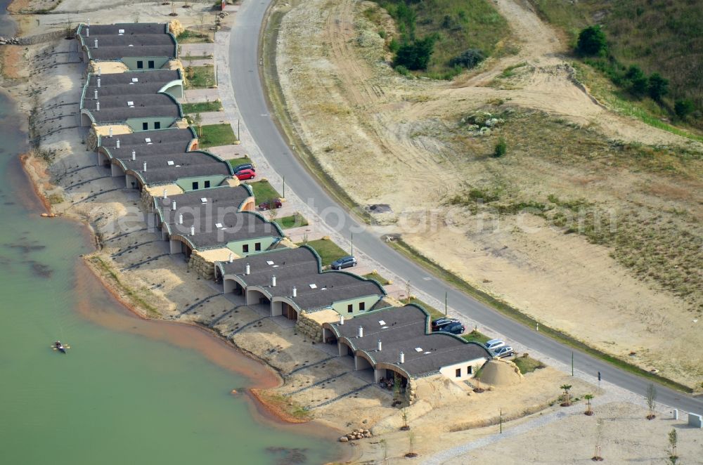 Großpösna from above - Holiday houses along the banks of the lake at Störmthaler Großpösna in Saxony