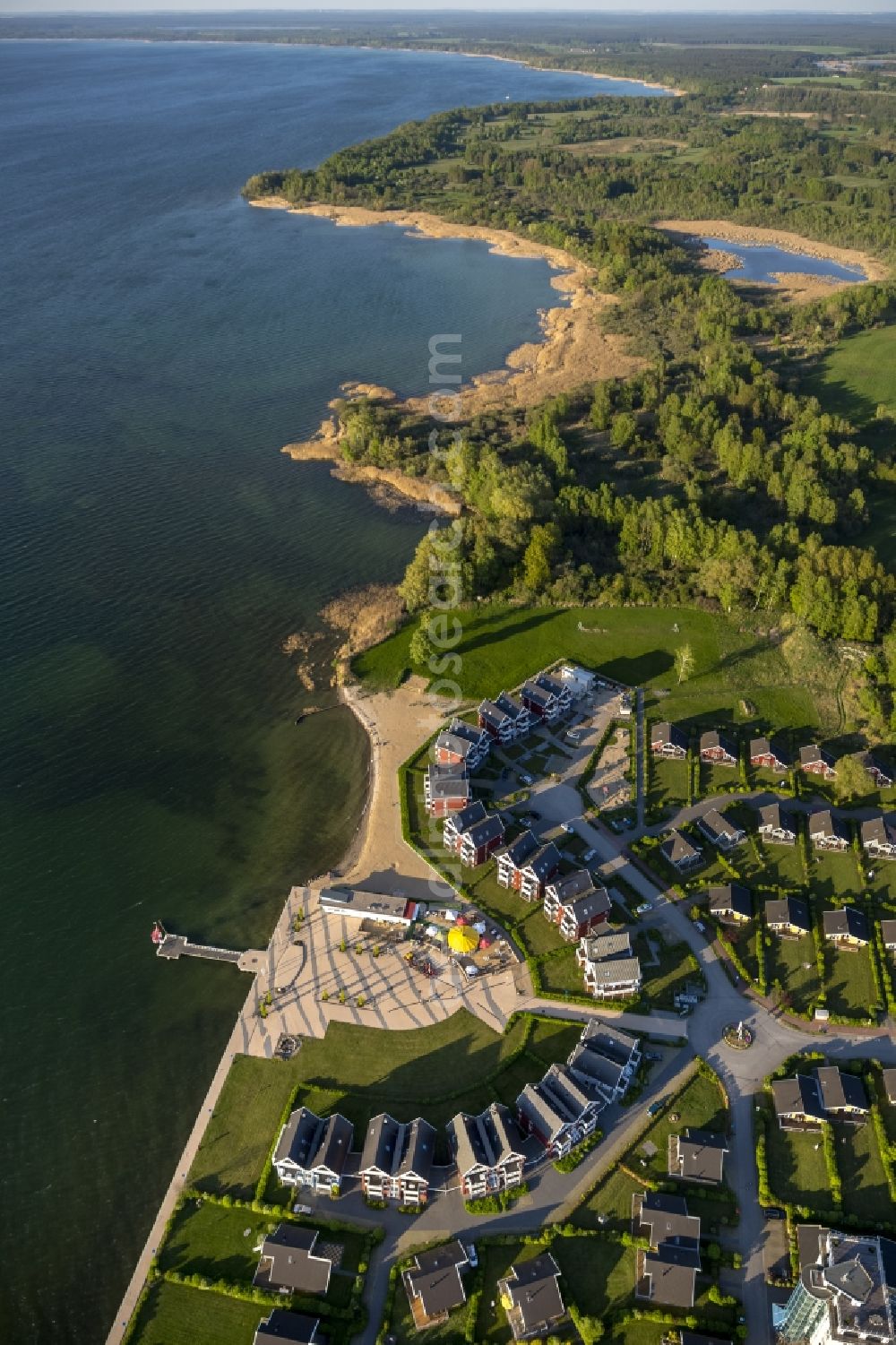 Aerial photograph Rechlin - View on holiday park Mueritz in Rechlin Nord on Lake Mueritz. The water belongs to the Mecklenburg Lake District