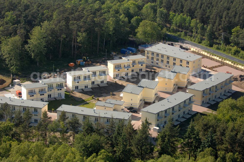 Aerial image Graal-Müritz - Blick auf den Ferienwohnpark im Küstenwald der HAWO Bauträger KG in unmittelbarer Strandnähe im Ostseeheilbad Graal-Müritz. Aus einer ehemaligen NVA Liegenschaft entstanden attraktive Ferienhäuser und Ferienwohneinheiten zum Verkauf und zur Vermietung