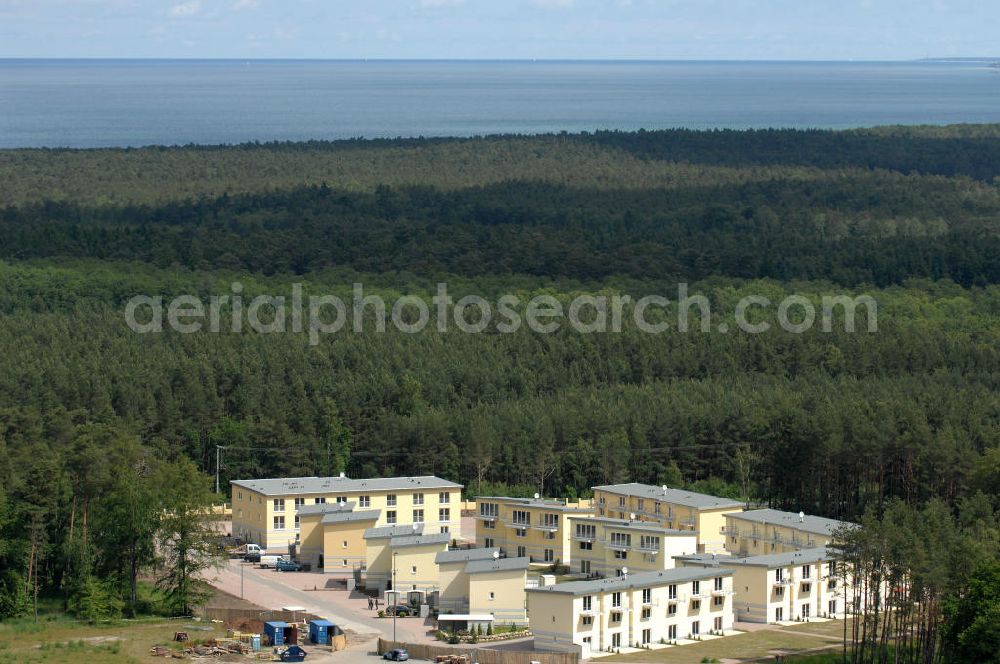 Ostseebad Graal-Müritz from the bird's eye view: Blick auf den Ferienwohnpark im Küstenwald der HAWO Bauträger KG in unmittelbarer Strandnähe im Ostseeheilbad Graal-Müritz. Aus einer ehemaligen NVA Liegenschaft entstanden attraktive Ferienhäuser und Ferienwohneinheiten zum Verkauf und zur Vermietung