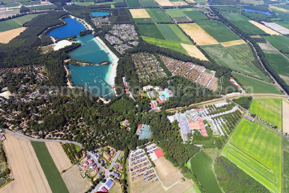 Aerial photograph Haren (Ems) - Holiday house plant of the park Ferienzentrum Schloss Dankern on Dankernsee in the district Dankern in Haren (Ems) in the state Lower Saxony, Germany