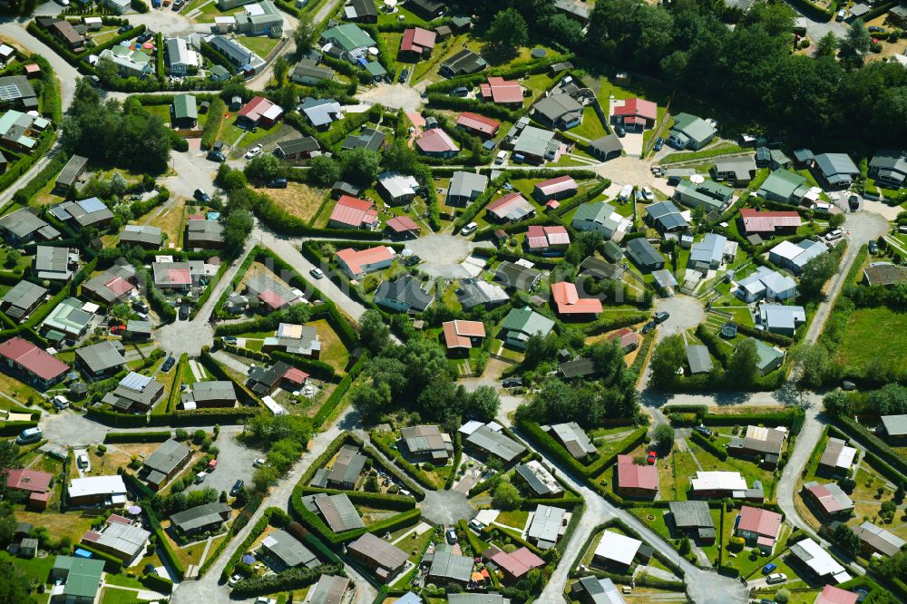 Haren (Ems) from the bird's eye view: Holiday house plant of the park Ferienzentrum Schloss Dankern on Dankernsee in the district Dankern in Haren (Ems) in the state Lower Saxony, Germany