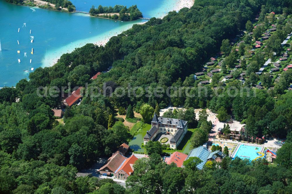 Aerial image Haren (Ems) - Holiday house plant of the park Ferienzentrum Schloss Dankern on Dankernsee in the district Dankern in Haren (Ems) in the state Lower Saxony, Germany